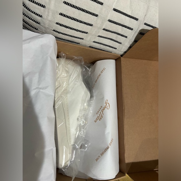 Good Man Shoes by Russell Wilson - Picture 7 of 8